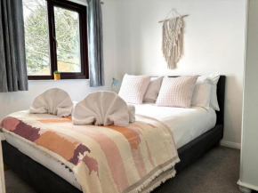 Kenegie View Bright and Cheerful 2 Bed Holiday Home